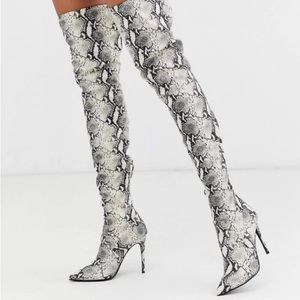 STEVE MADDEN DOMAIN THIGH HIGH BOOTS
